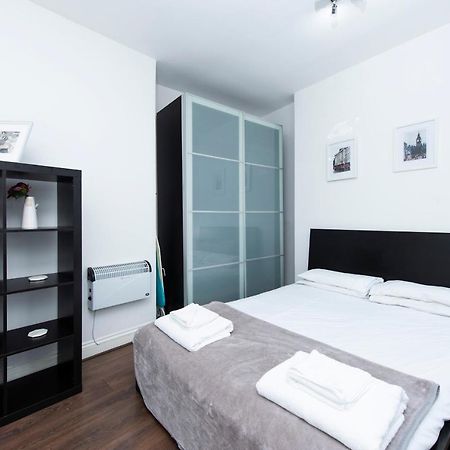 Soho Central Apartments London Bagian luar foto