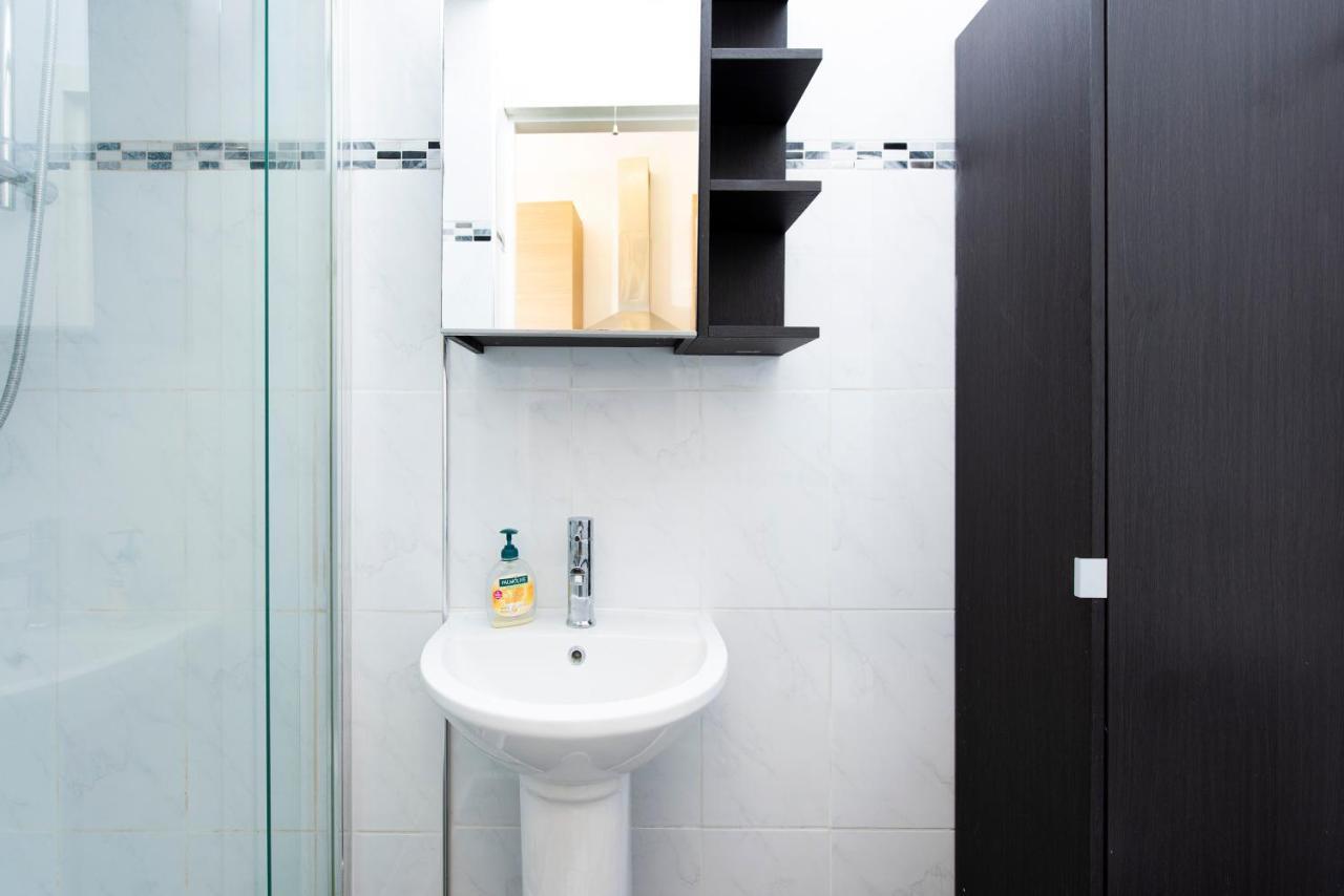 Soho Central Apartments London Bagian luar foto