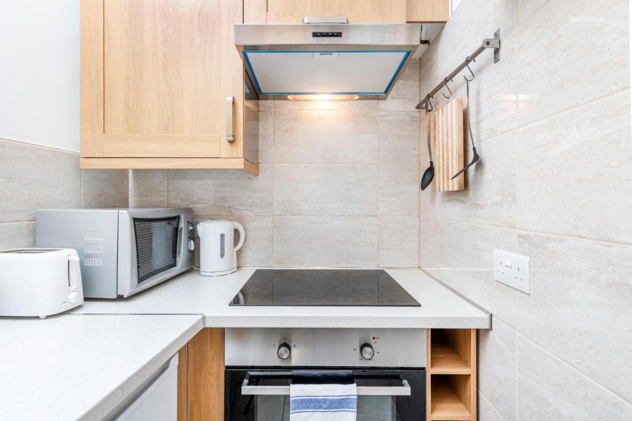 Soho Central Apartments London Bagian luar foto