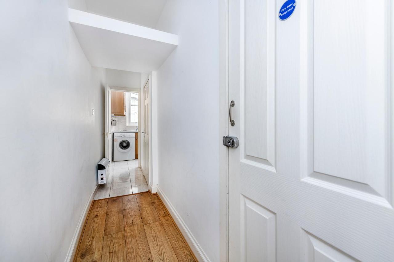 Soho Central Apartments London Bagian luar foto