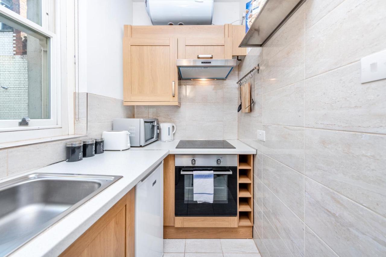Soho Central Apartments London Bagian luar foto